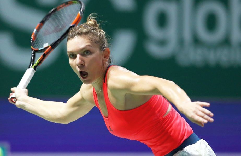 Simona Halep a trecut de Jelena Ostapenko și va juca în finală la Beijing.Constănțeanca a urcat pe primul loc WTA!