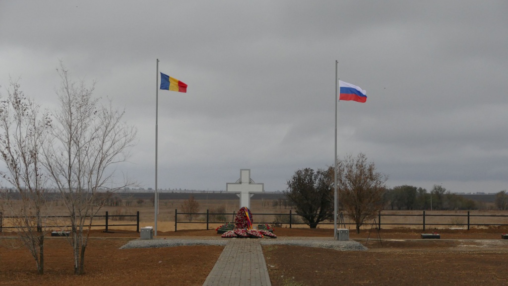 Militari români căzuți la Stalingrad, reînhumați în Cimitirul de Onoare de la Rossoşka