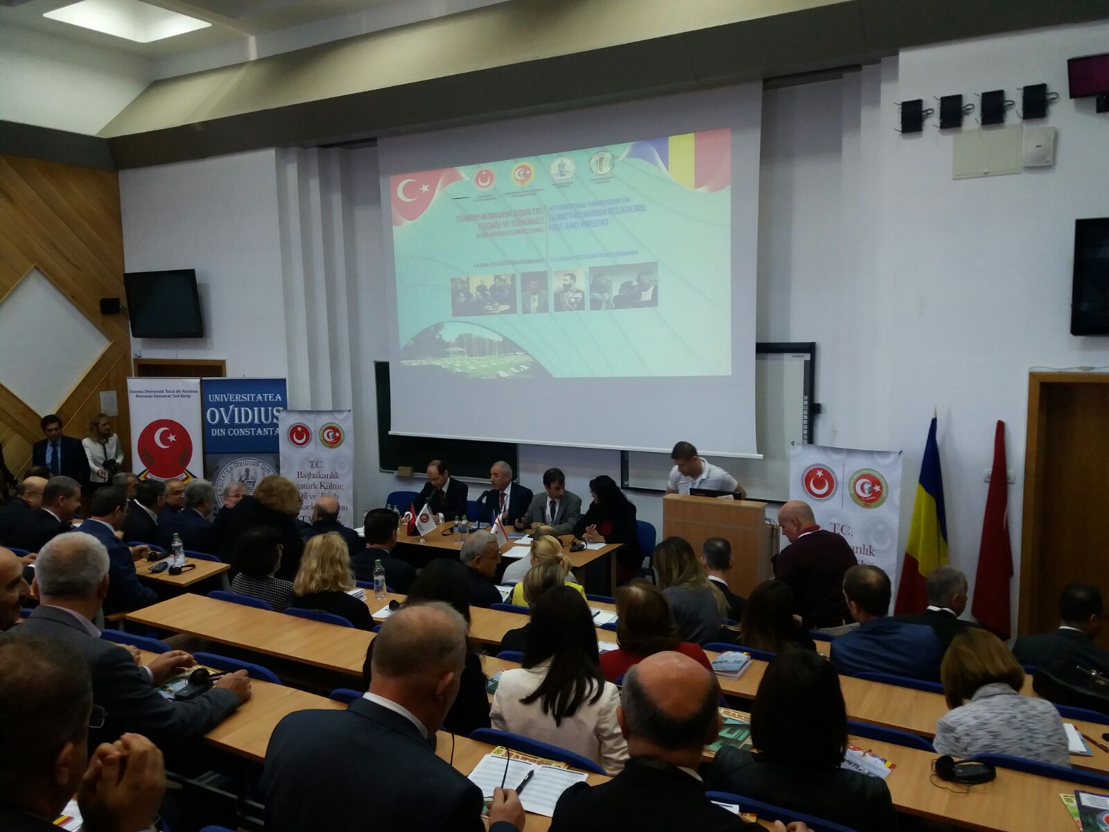 FOTO – CONSTANȚA: Conferință dedicată raporturilor istorice româno – turce