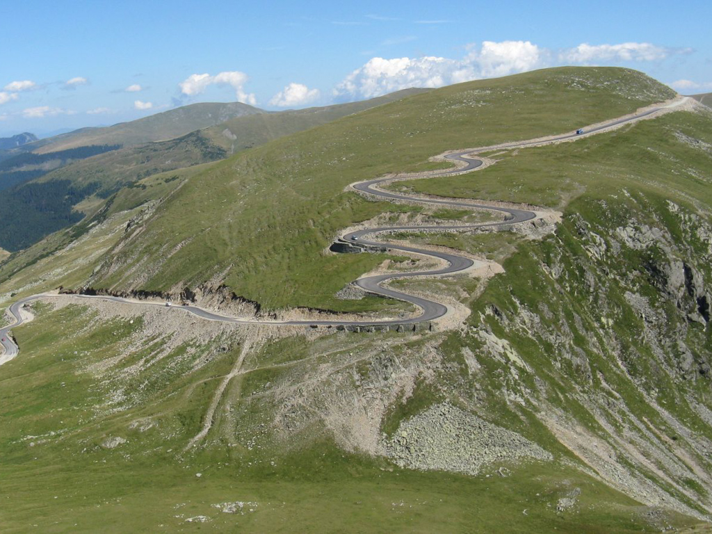 Circulația rutieră închisă pe Transalpina, între Rânca și Obârșia Lotrului din cauza condițiilor meteo