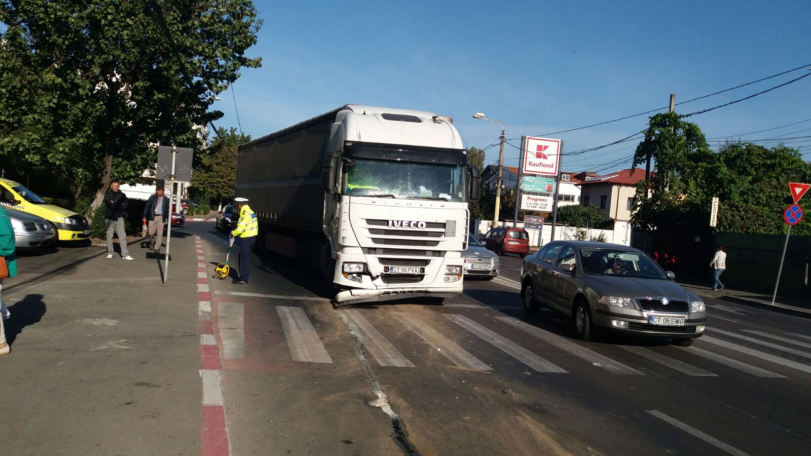 CONSTANȚA/FOTO: Pieton rănit într-un accident rutier – update