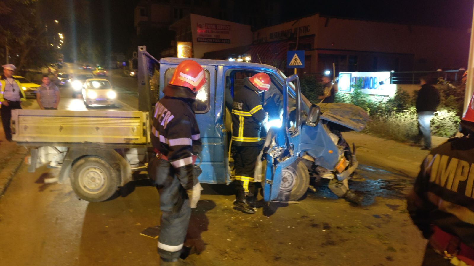 TULCEA/FOTO: Accident rutier cu o persoană încarcerată