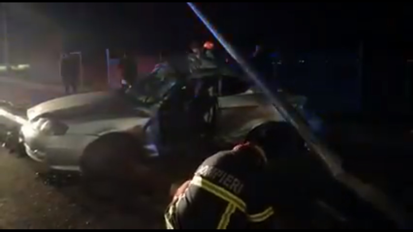 VIDEO – Accident rutier cu două victime încarcerate pe drumul dintre Mamaia şi Năvodari