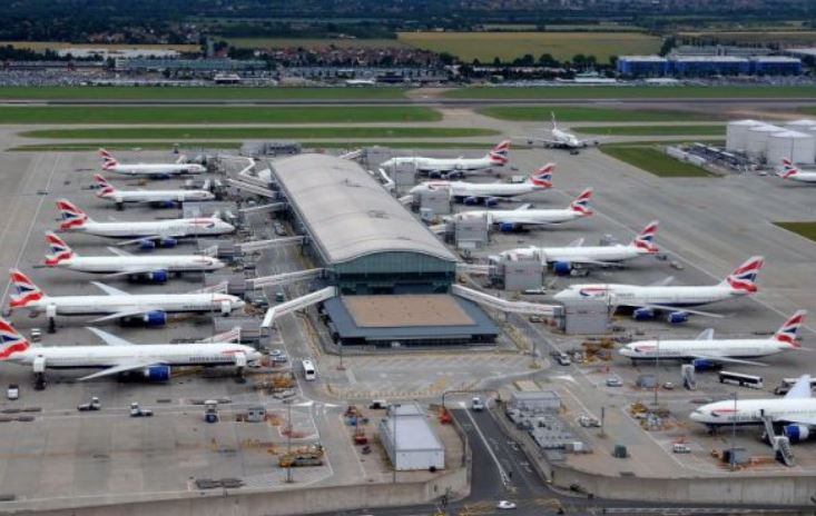 MAREA BRITANIE: Incident care AMENINȚĂ securitatea aeroportului Heathrow