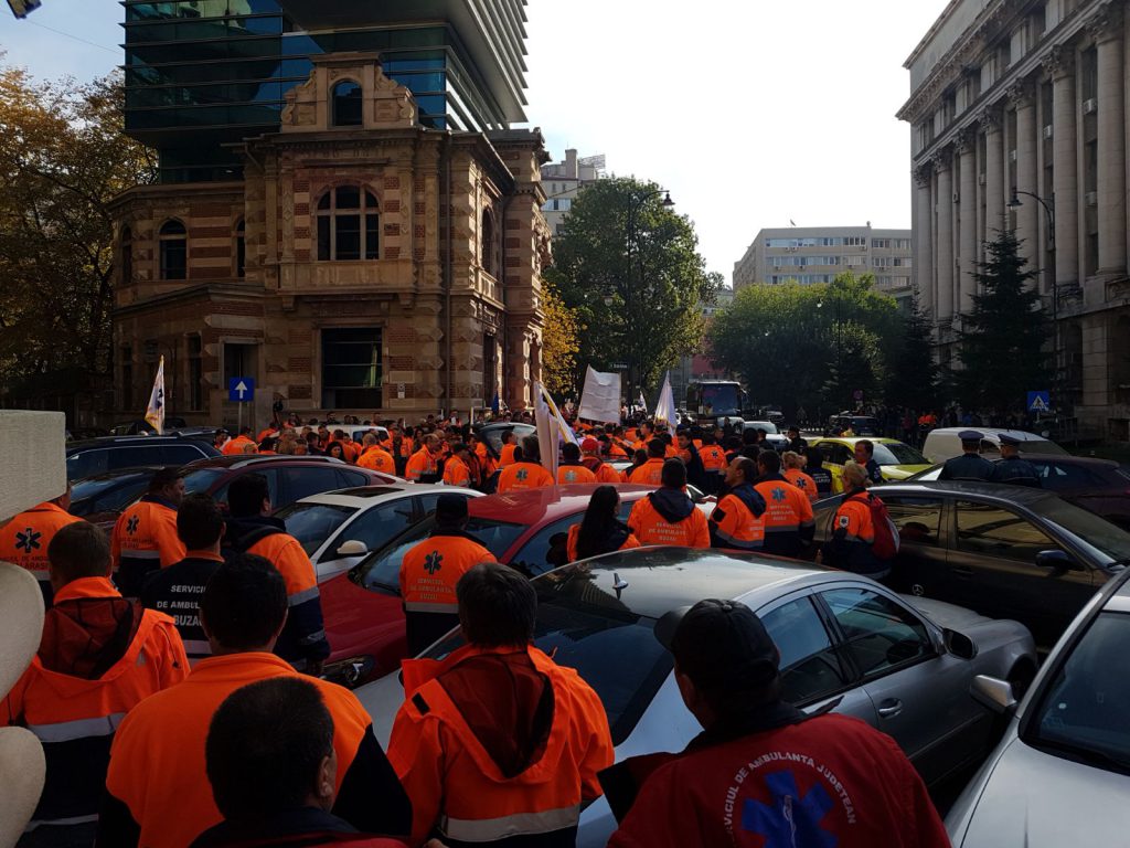 Ministrul Sănătăţii a dat asigurări că nu vor exista scăderi salariale în domeniul Ambulanței