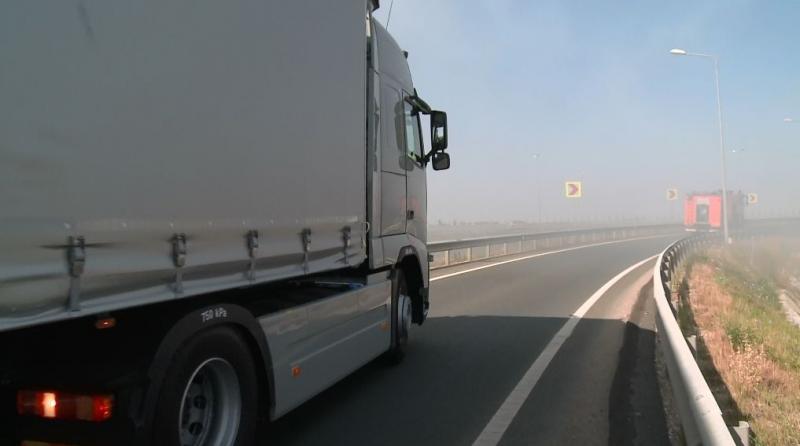 Trafic îngreunat pe A2 București – Constanța din cauza unui nor dens de fum