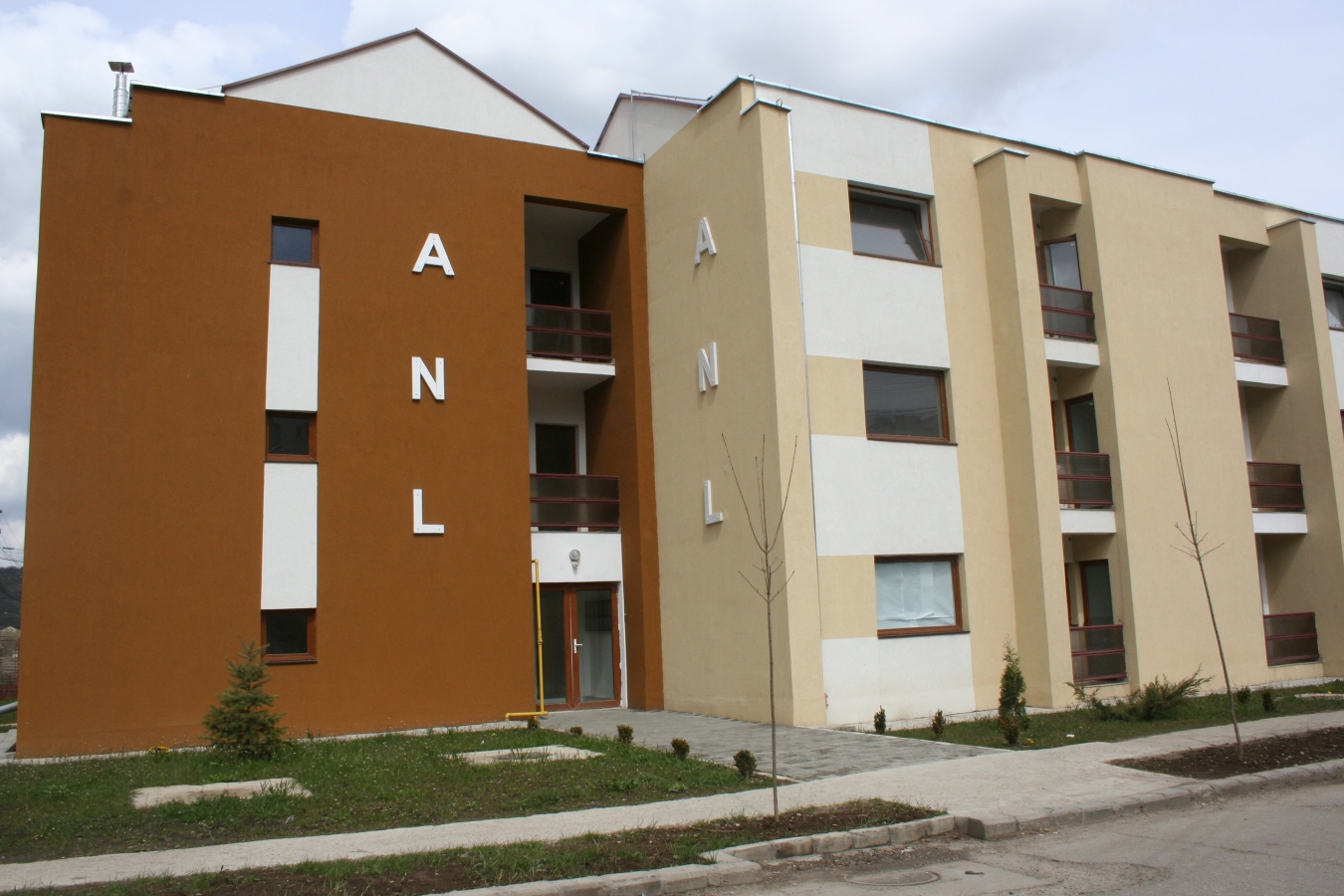 Vești bune pentru medici și profesori! Ei ar putea aplica pentru locuințe ANL și după vârsta de 35 de ani