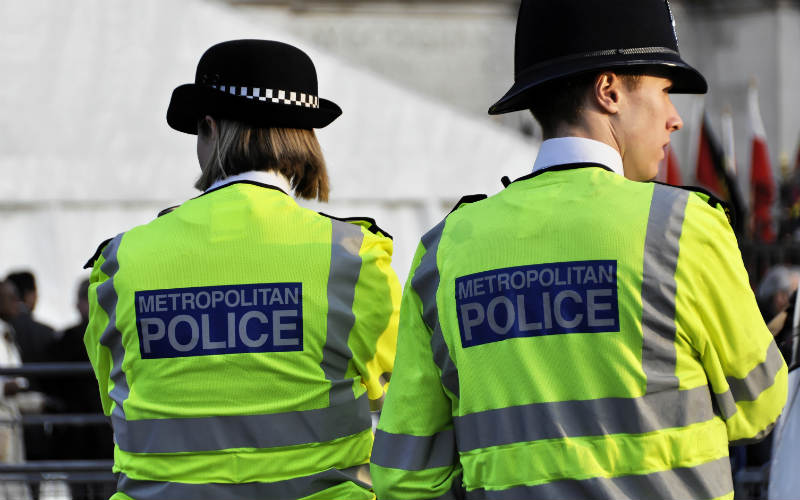LONDRA: Mai mulți răniți după ce o mașină a pătruns pe trotuar în fața Muzeului de Istorie Naturală