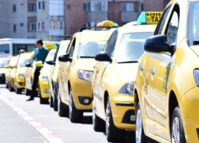 CONSTANȚA: Autoturisme multe… locuri de parcare puține. Șoferi vs. taximetriști  