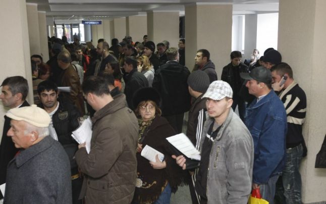 Astăzi nu se eliberează permise de conducere şi nu se fac înmatriculări în toată ţara din cauza unei defecţiuni tehnice