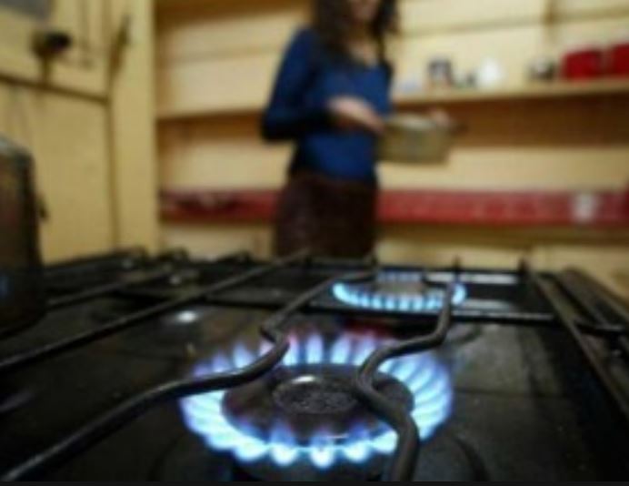 ANRE a amânat decizia de majorare a preţului gazelor naturale pentru consumatorii casnici