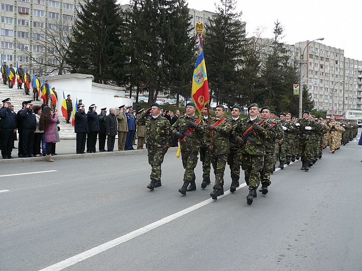 Ziua Armatei României, marcată în țară prin ceremonii militare și religioase