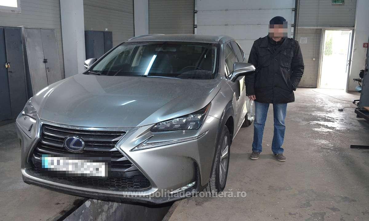 FOTO: Mașină de LUX, căutată de autoritățile din ITALIA, descoperită în România