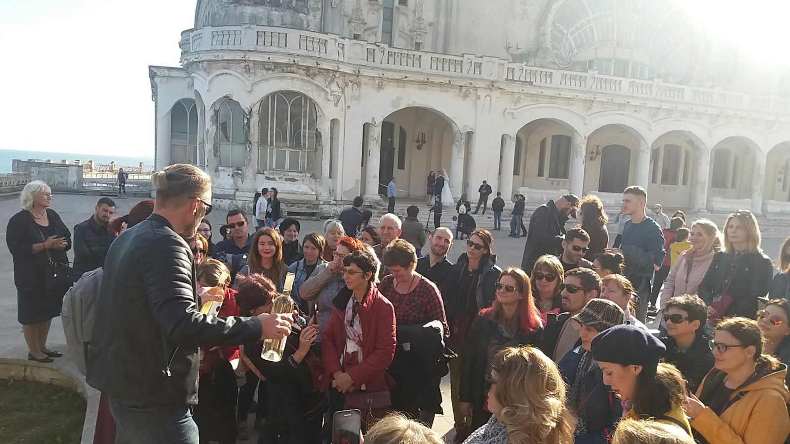 FOTO – CONSTANȚA: Ziua Dobrogei sărbătorită „în pași de vin” pe străzile orașului