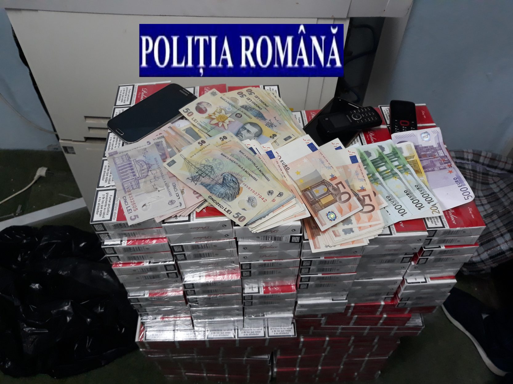 CONSTANȚA: 45 de percheziții la contrabandiștii de țigări. 10 persoane au fost reținute
