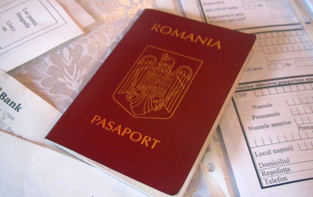 Tot mai mulți constănțeni vor pașapoarte