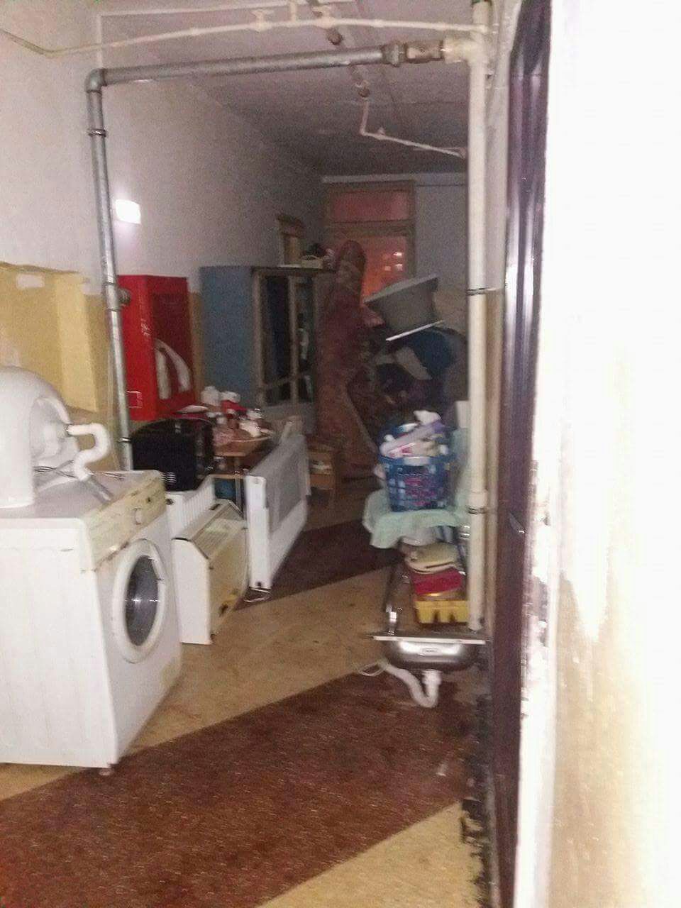 FOTO: Zeci de nevoiași din Năvodari riscă să ajungă în stradă. Cum puteți ajuta o familie evacuată