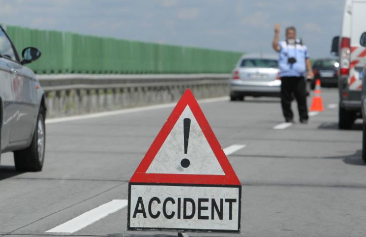 Trafic restricționat pe Autostrada Soarelui din cauza unui grav accident rutier