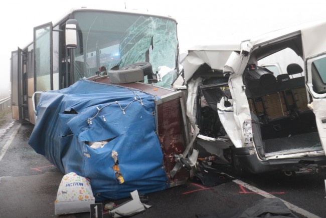 VIDEO – Trei români au murit și cinci au fost răniți într-un accident rutier, în Ungaria
