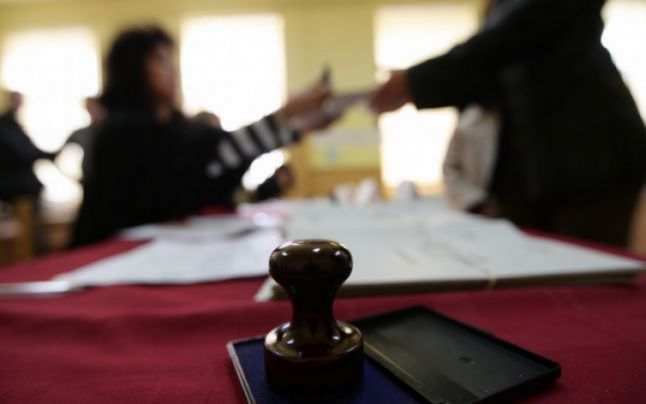 Sondaj Eurobarometru: Românii, printre cei mai îngrijoraţi europeni în ceea ce priveşte transparenţa campaniilor electorale