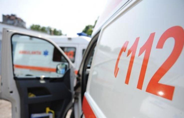 TULCEA: Octogenar rănit pe trotuar de o mașină