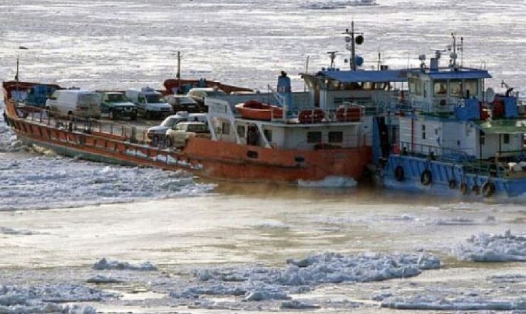 Tulcea – Galaţi: Traficul de mare tonaj pe Dunăre se desfăşoară cu dificultate