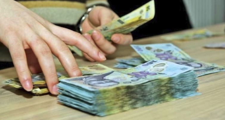 Crește salariul minim, dar apare pericolul concedierilor. Reacții din mediul de afaceri local