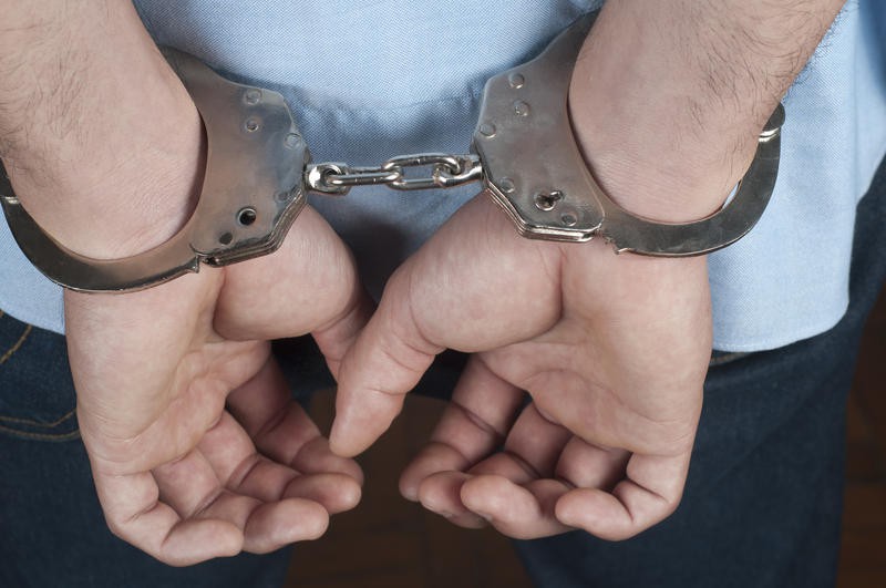 Individul care l-a înjunghiat pe patronul unui bar din Constanța a fost prins de polițiști