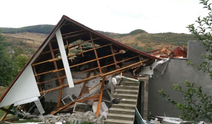 Furtuna, inclusă în rândul riscurilor acoperite de asigurarea obligatorie a locuinţelor