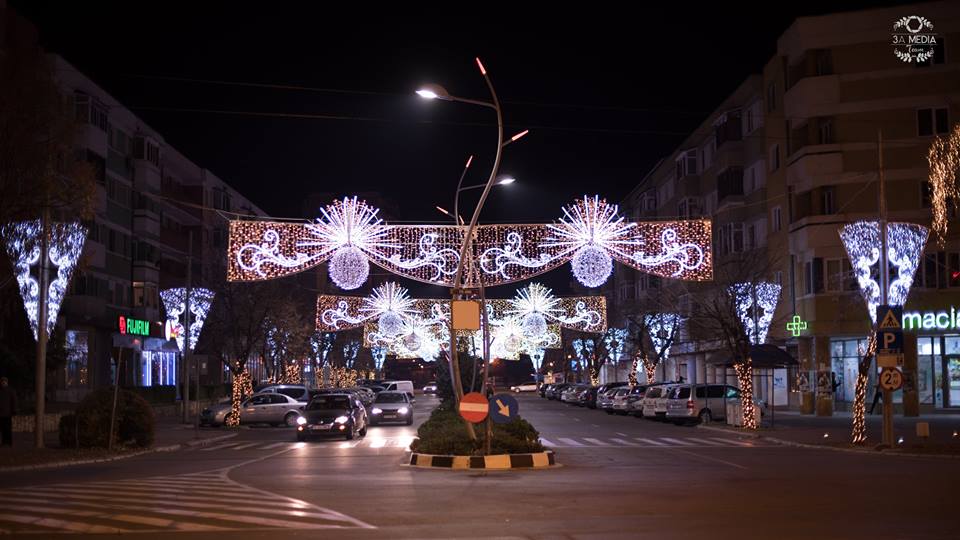TULCEA: Mai puțini bani cheltuiți pentru iluminatul festiv din municipiu