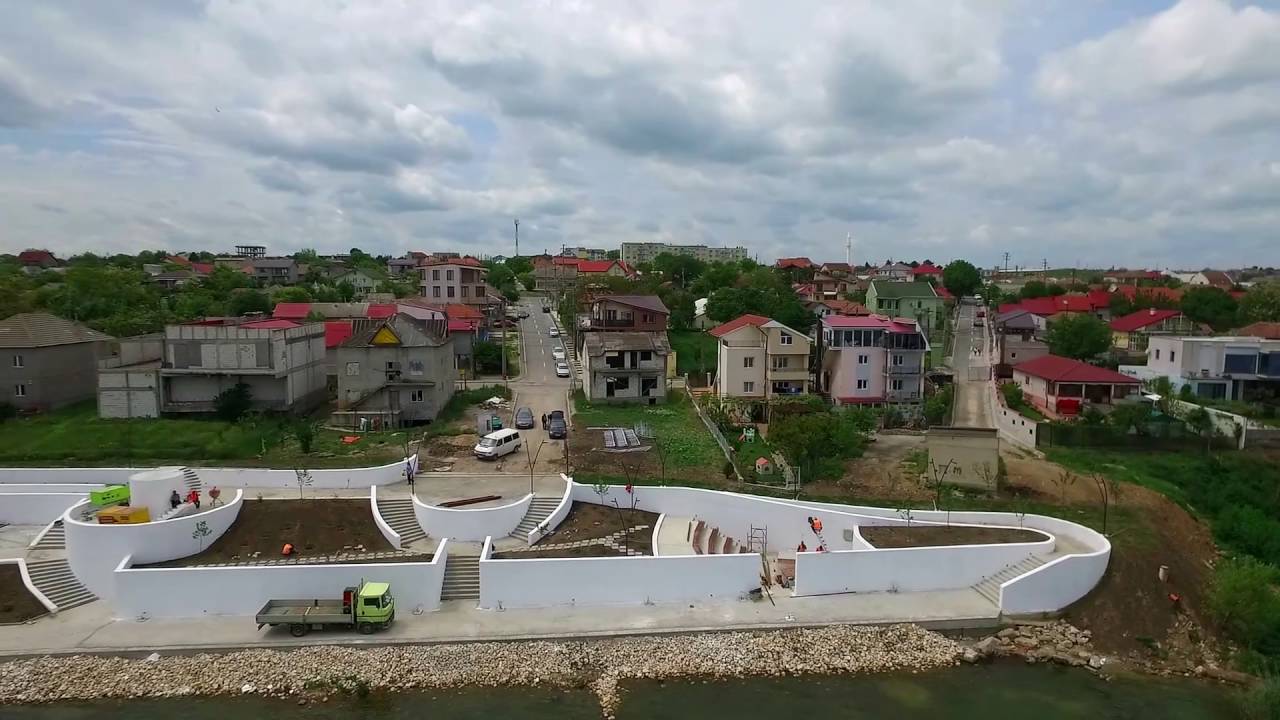 OVIDIU: Lucrări de modernizare a rețelei de canalizare de pe strada Amurgului