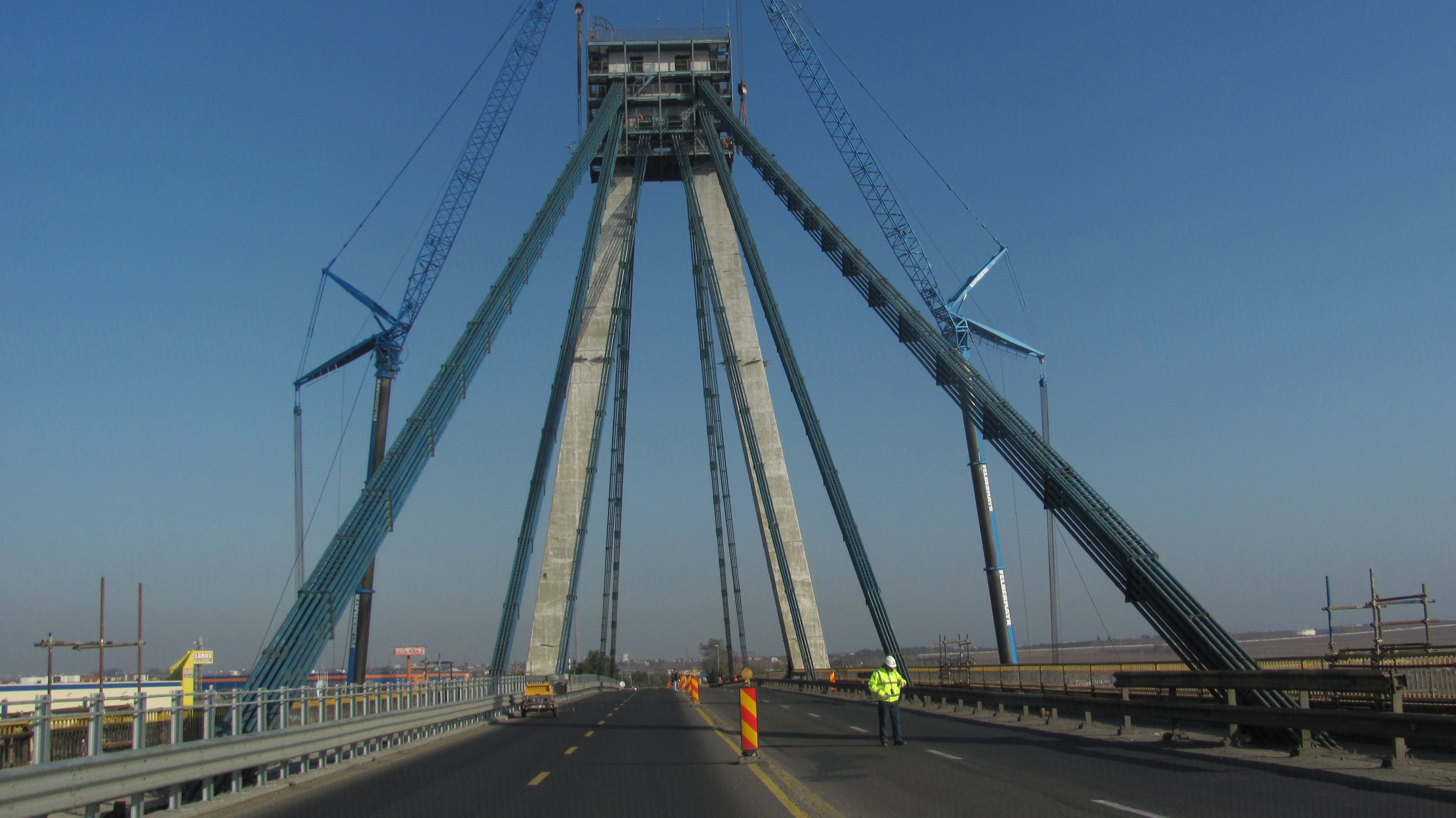 Circulația pe podul de la Agigea s-a reluat pe patru benzi