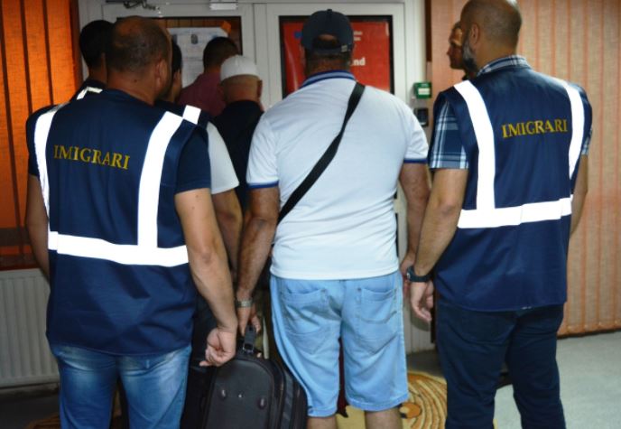 Trei cetățeni străini, depistați cu ședere ilegală în CONSTANȚA