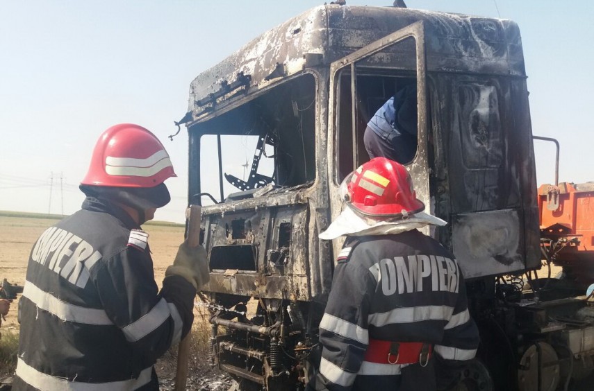 MEDGIDIA – Cap tractor cuprins de flăcări pe str. Lalelelor