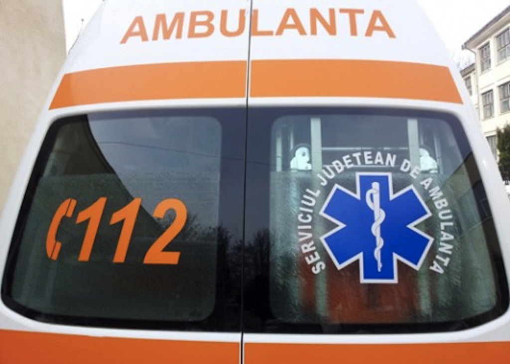CONSTANȚA – Copil lovit de mașină în fața școlii!