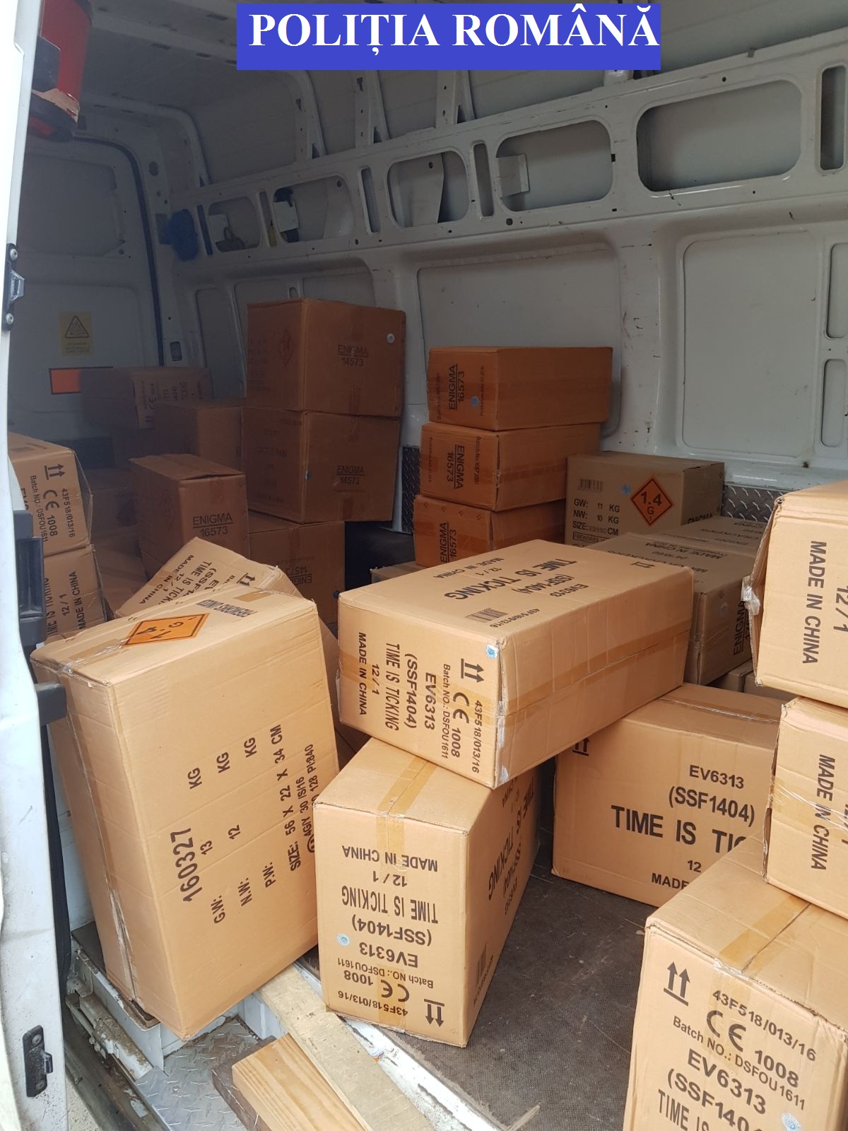 Polițiștii constănțeni au confiscat aproximativ o tonă de articole pirotehnice