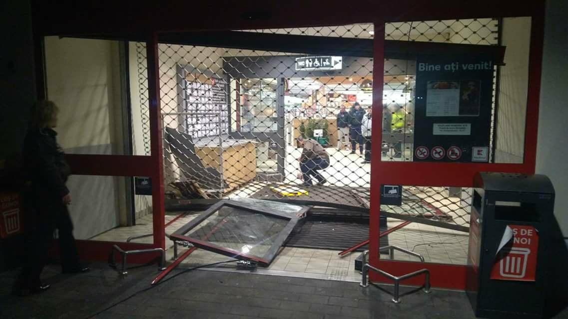 Atac la un hypermaket din Năvodari