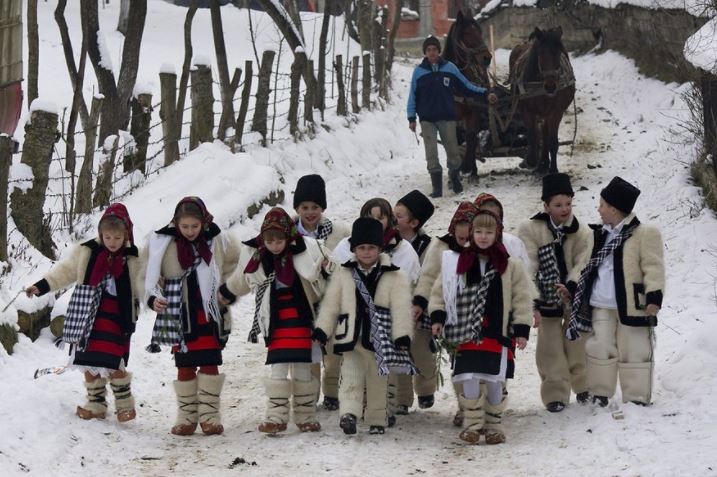 Ajunul Crăciunului, ultima zi din Postul Naşterii Domnului
