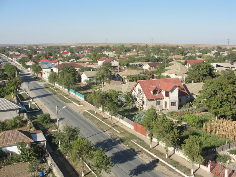 CORBU: Primăria dă startul „marii asfaltări“
