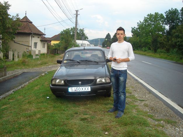 Românul care-şi porneşte Dacia 1310 prin SMS