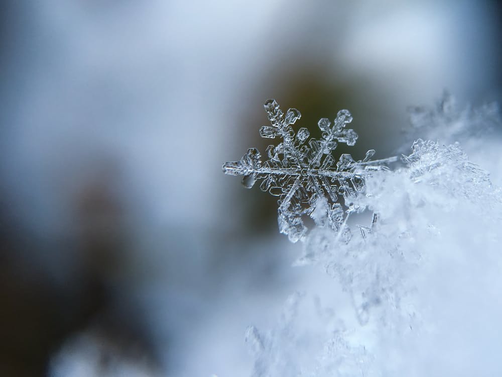 Mercurul din termometre urcă timid astăzi până la cel mult 3 grade Celsius