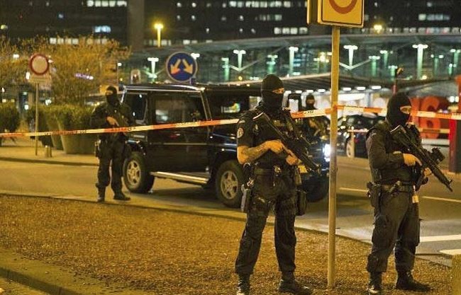 Alertă pe aeroportul din AMSTERDAM