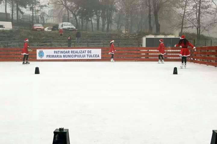 TULCEA: Se deschide patinoarul