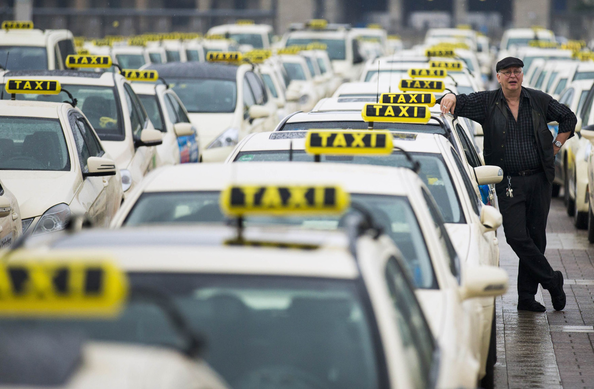 COTAR: Zeci de mii de transportatori vor protesta miercuri în București și în marile orașe