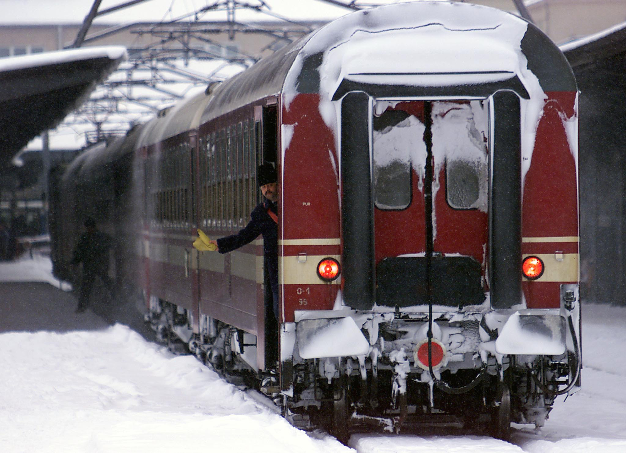 Trenurile înregistrează întârzieri de 20-30 de minute