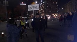 UPDATE! Sute de persoane au protestat în Piaţa Victoriei