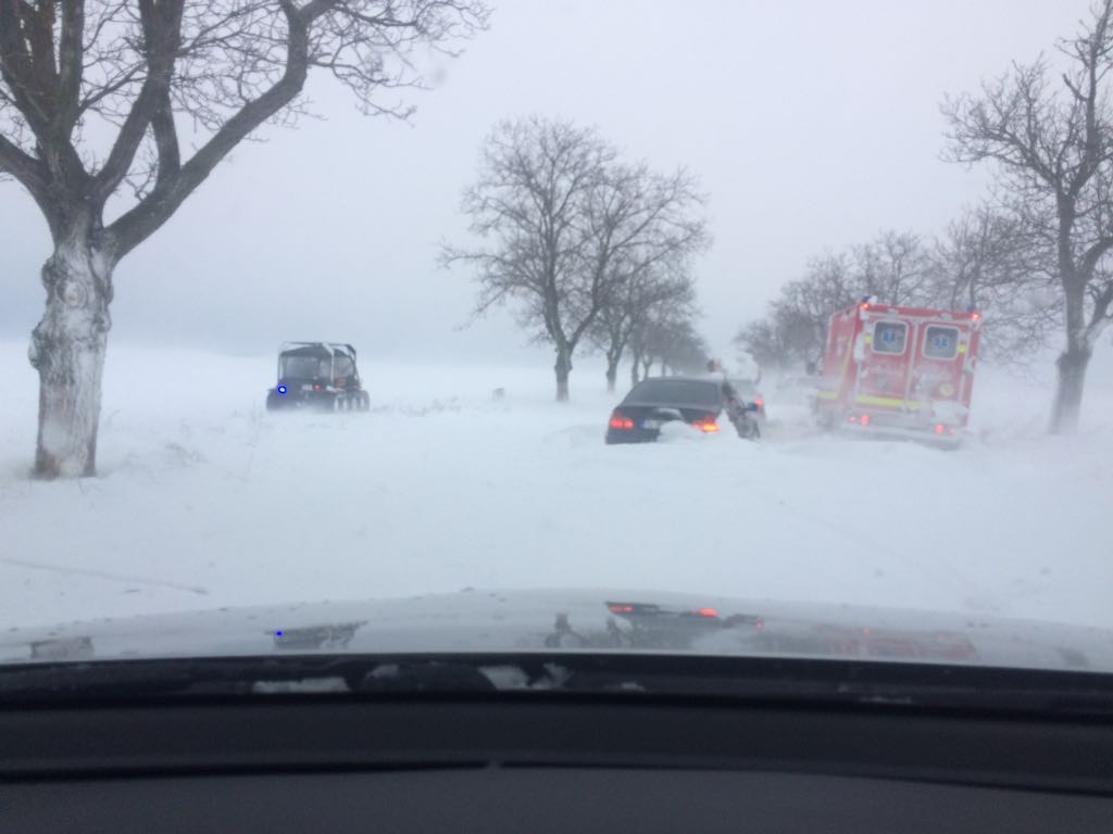 Judeţul Tulcea: Viscolul îngreunează traficul rutier pe toate drumurile