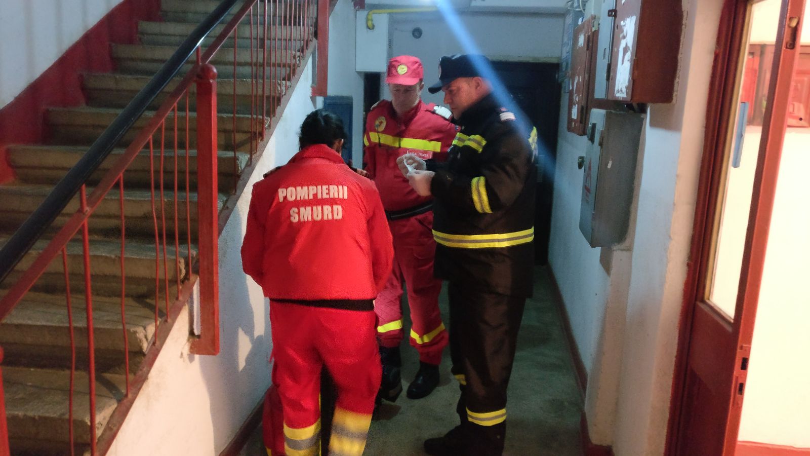 TULCEA/FOTO: Bărbat decedat descoperit într-un apartament