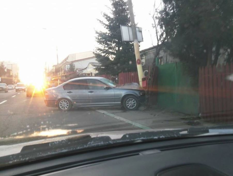 Un accident auto a lăsat fără electricitate o zonă din Năvodari