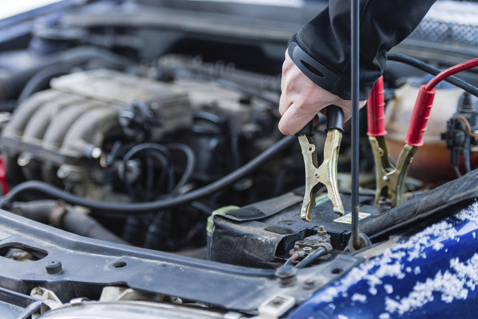Bateria auto: tot ce trebuie să ştim despre acumulatorul maşinii noastre